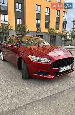 Седан Ford Fusion 2015 в 