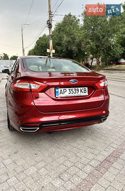 Седан Ford Fusion 2015 в 