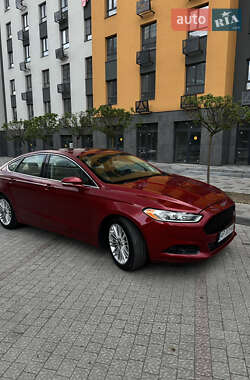 Седан Ford Fusion 2015 в 