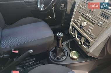 Хэтчбек Ford Fusion 2006 в 
