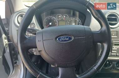 Хэтчбек Ford Fusion 2006 в 