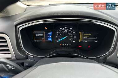 Седан Ford Fusion 2019 в 