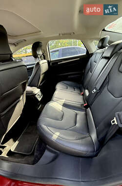 Седан Ford Fusion 2014 в 