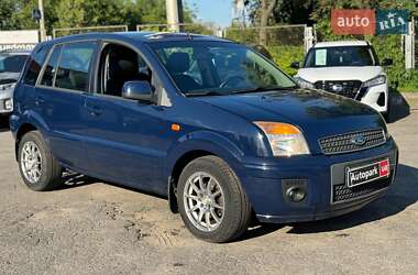 Хэтчбек Ford Fusion 2011 в 