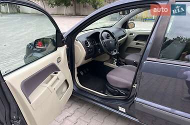 Хэтчбек Ford Fusion 2009 в 