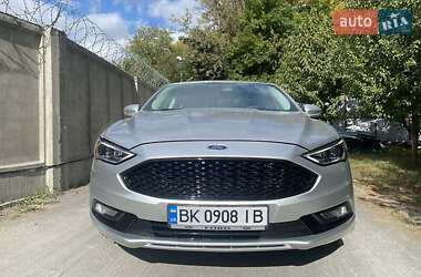 Седан Ford Fusion 2018 в 