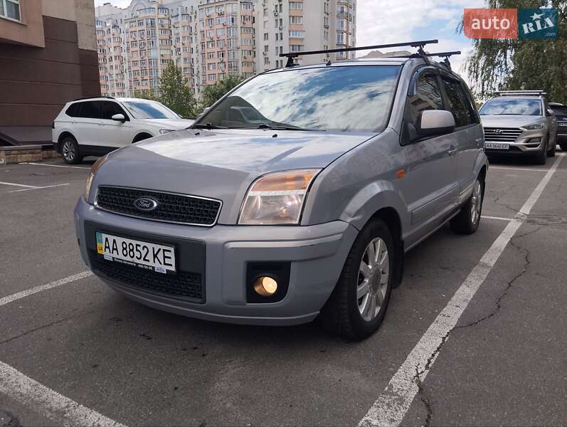 Хэтчбек Ford Fusion 2010 в Киеве