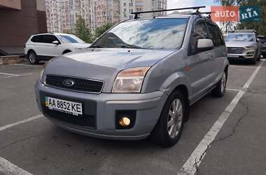 Хэтчбек Ford Fusion 2010 в 