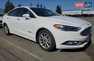Седан Ford Fusion 2017 в 
