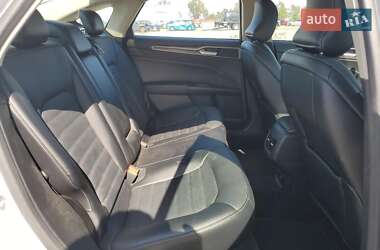 Седан Ford Fusion 2017 в 