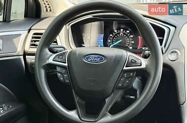 Седан Ford Fusion 2019 в 