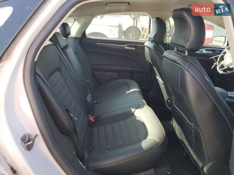 Седан Ford Fusion 2017 в Львове