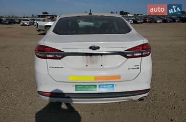 Седан Ford Fusion 2018 в 