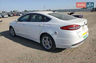Седан Ford Fusion 2018 в 