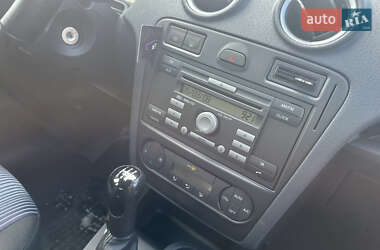 Хэтчбек Ford Fusion 2008 в 
