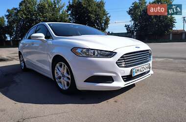 Седан Ford Fusion 2015 в Коростене