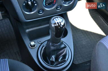 Хэтчбек Ford Fusion 2009 в 
