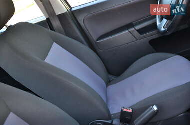 Хэтчбек Ford Fusion 2009 в 