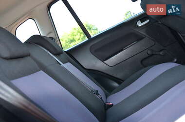 Хэтчбек Ford Fusion 2009 в 