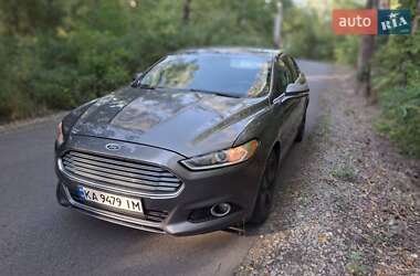 Седан Ford Fusion 2013 в 