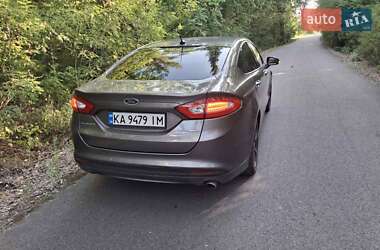 Седан Ford Fusion 2013 в 