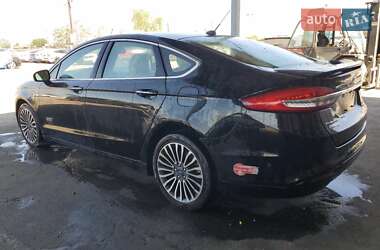 Седан Ford Fusion 2017 в 