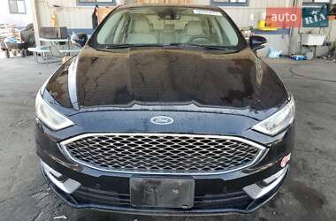 Седан Ford Fusion 2017 в 