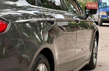 Седан Ford Fusion 2014 в 