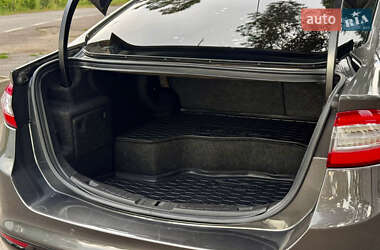 Седан Ford Fusion 2014 в 
