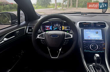 Седан Ford Fusion 2014 в 
