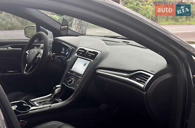 Седан Ford Fusion 2014 в 