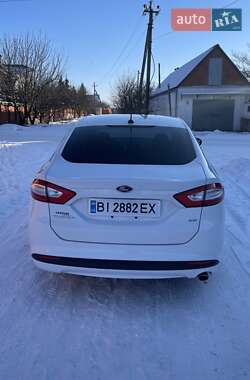Седан Ford Fusion 2013 в 
