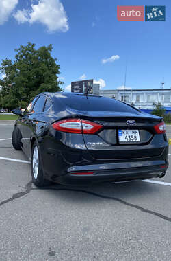 Седан Ford Fusion 2014 в 