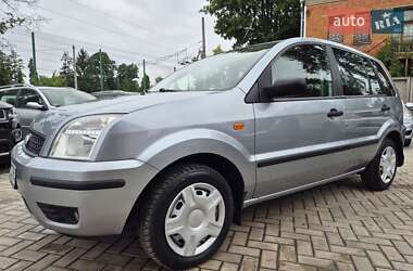 Хэтчбек Ford Fusion 2005 в 