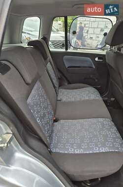 Хэтчбек Ford Fusion 2005 в 