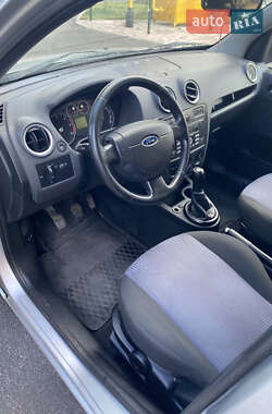Хэтчбек Ford Fusion 2009 в 