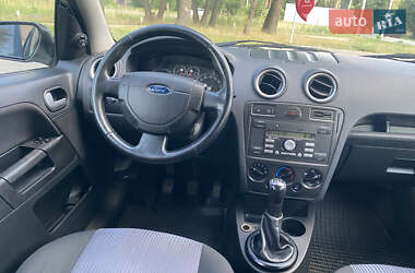 Хэтчбек Ford Fusion 2009 в 