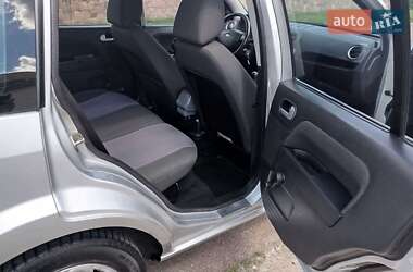 Хэтчбек Ford Fusion 2008 в 