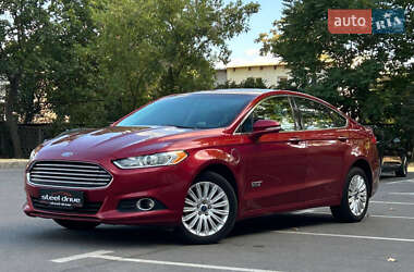 Седан Ford Fusion 2016 в 