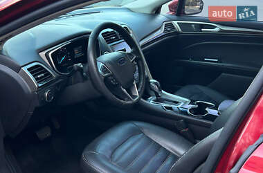 Седан Ford Fusion 2016 в 