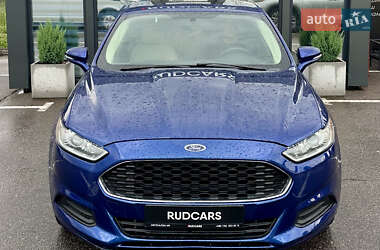 Седан Ford Fusion 2014 в 