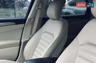 Седан Ford Fusion 2014 в 