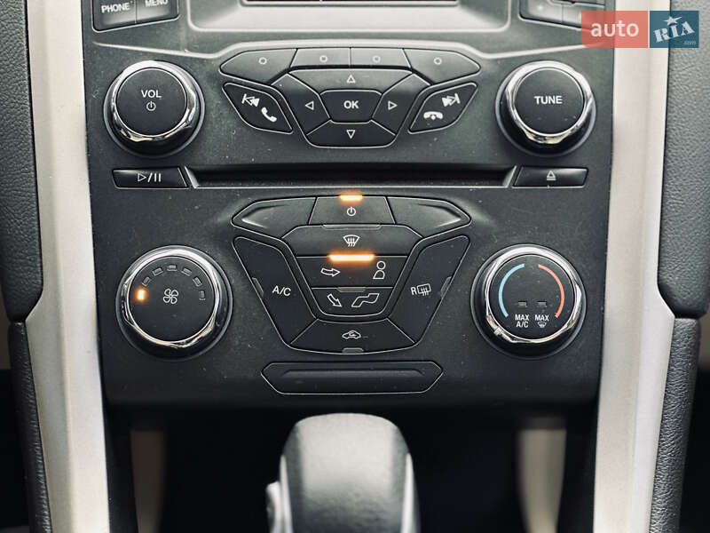 Седан Ford Fusion 2014 в Кременчуці