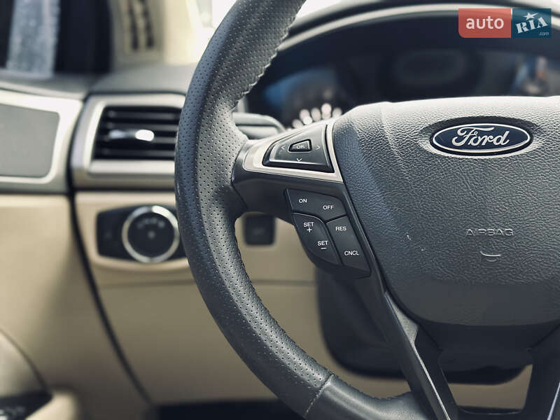 Седан Ford Fusion 2014 в Кременчуці