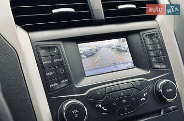 Седан Ford Fusion 2014 в 