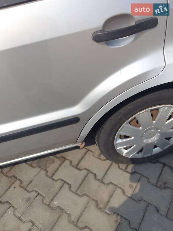 Хэтчбек Ford Fusion 2004 в Борисполе