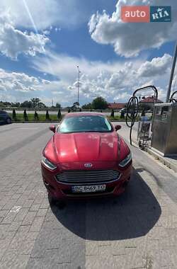 Седан Ford Fusion 2014 в Львові