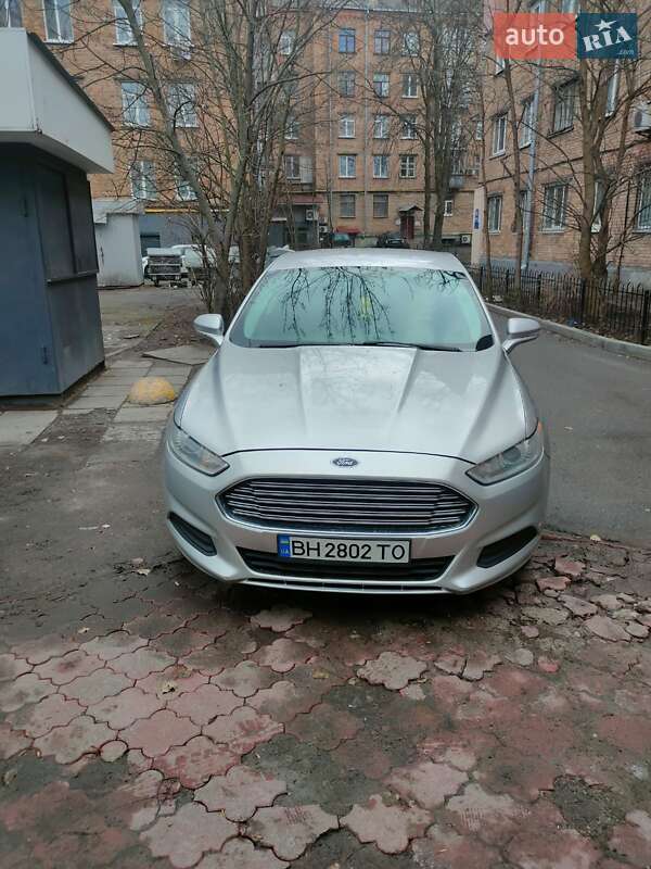 Седан Ford Fusion 2013 в Києві