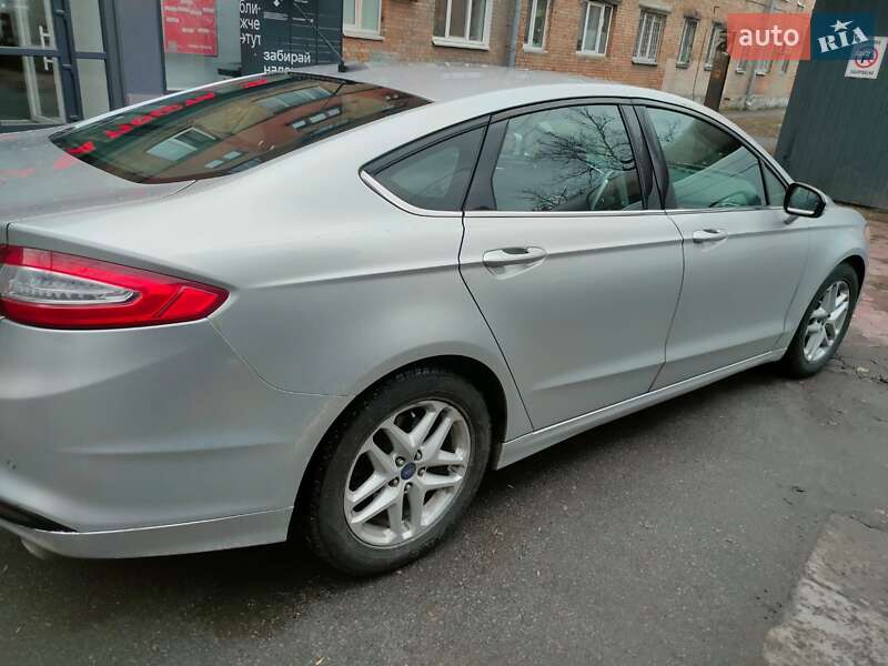 Седан Ford Fusion 2013 в Києві