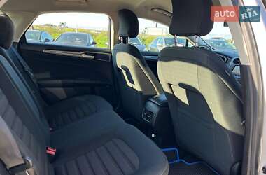 Седан Ford Fusion 2019 в 